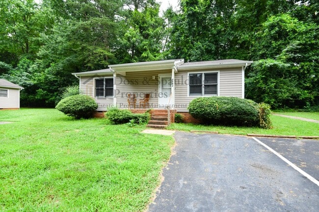 Primary Photo - 2002 Hummingbird Ct