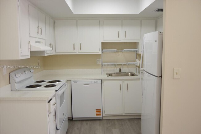 Building Photo - 2113 NW 59th Terrace