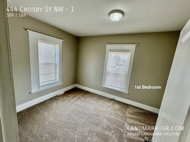 Building Photo - 444 Crosby St NW