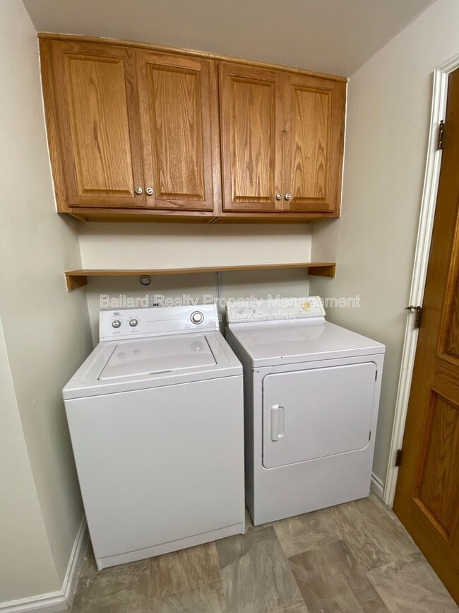 Building Photo - 1476 NW 70th St