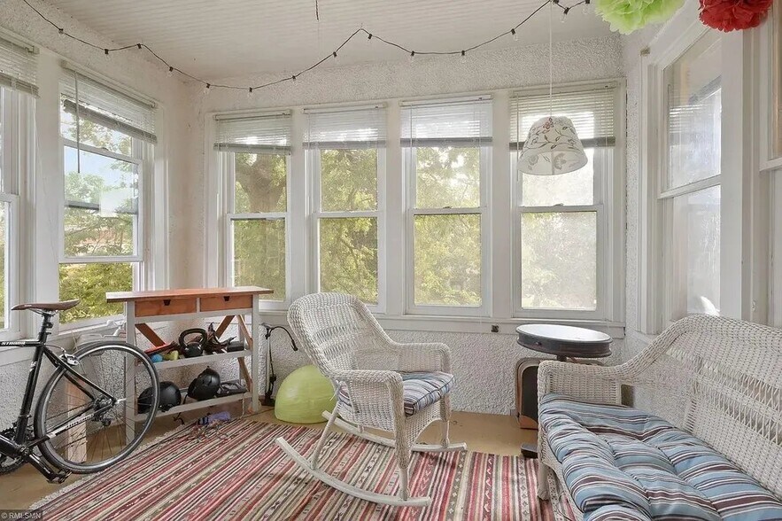 Building Photo - 2748 Aldrich Ave S