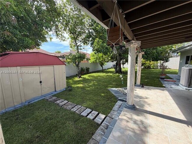 Building Photo - 3613 SW 112th Pl