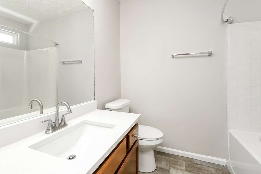 Building Photo - 203 Swanee Ln