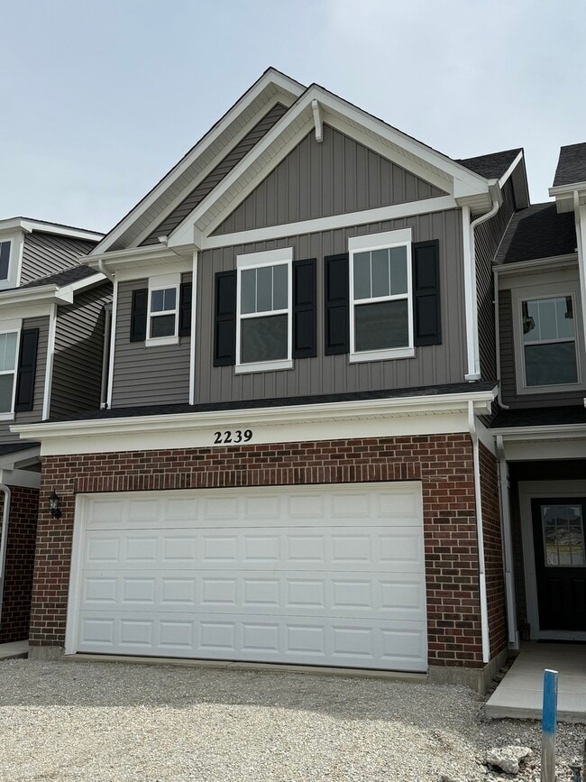 Building Photo - 2239 Horseshoe Cir