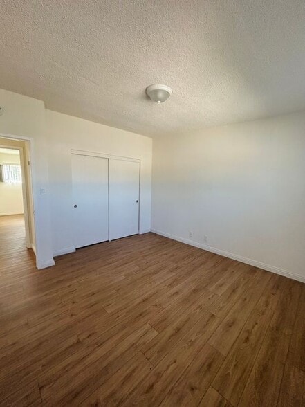 Building Photo - 447 E 61st St