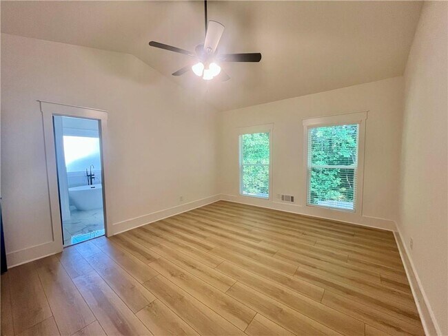 Building Photo - 2894 Sterling Dr NW