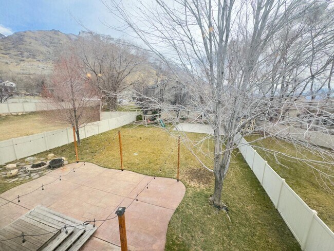 Building Photo - 1078 Cinnamon Ridge Dr