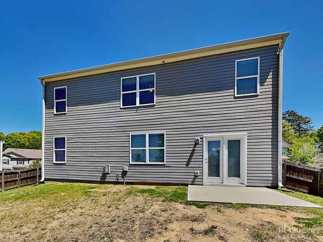 Building Photo - 307 Heritage Club Cir