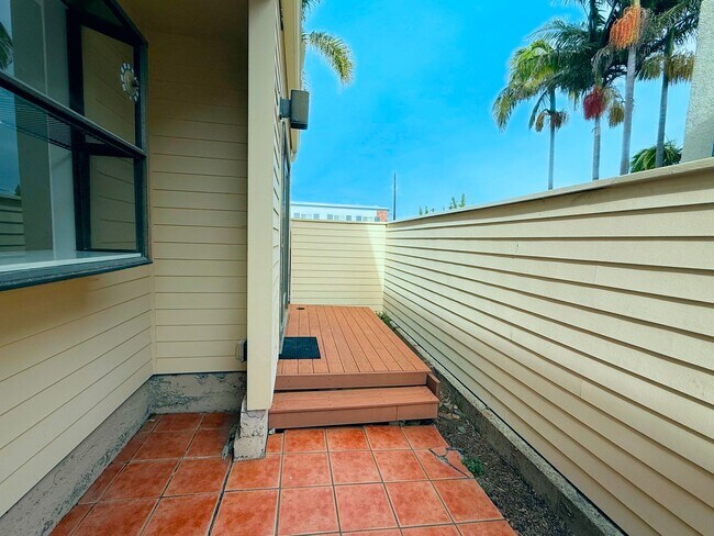 Building Photo - Experience refined coastal living in the h...