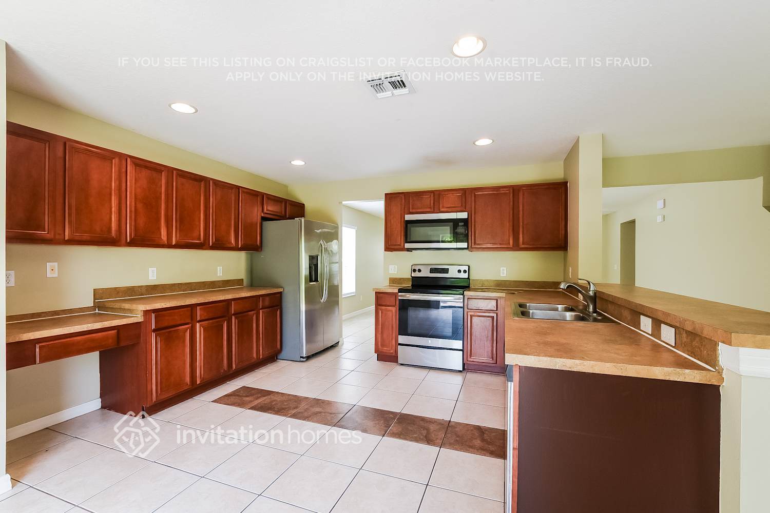 Building Photo - 15696 Galbi Dr