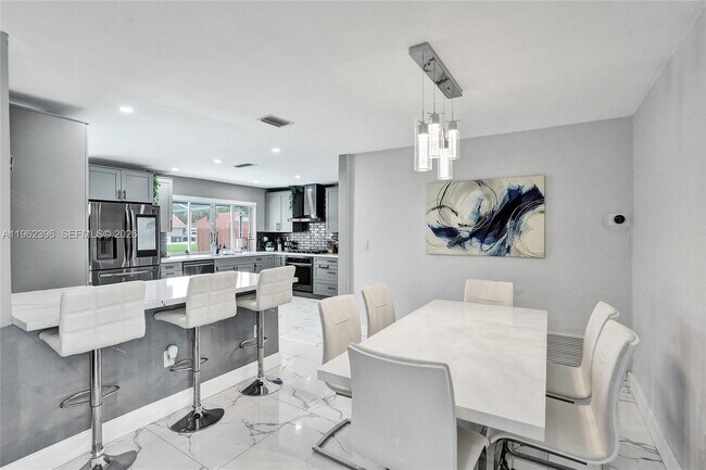 Building Photo - 9774 NW 19th Pl