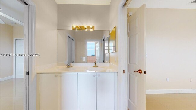 Building Photo - 12281 SW 121st Terrace
