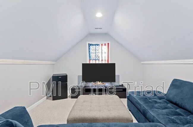 Building Photo - 2766 Briaroak Dr