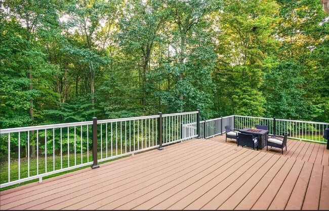 Building Photo - 5909 Greenevers Dr