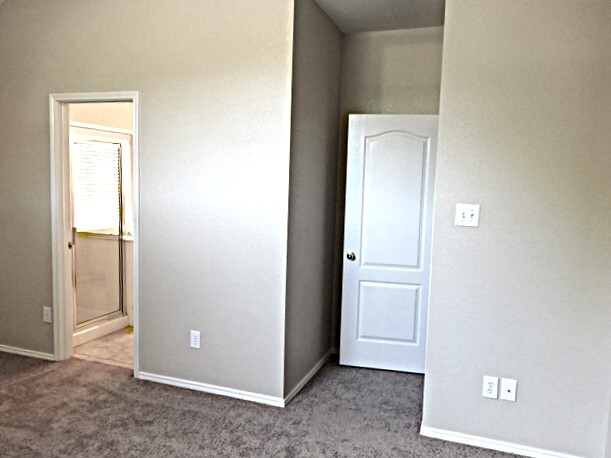 Building Photo - 729 Turnstone Dr