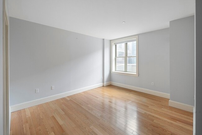 Building Photo - 116-128 Rantoul St