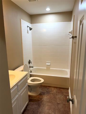 Building Photo - 509 S Hampton Ct