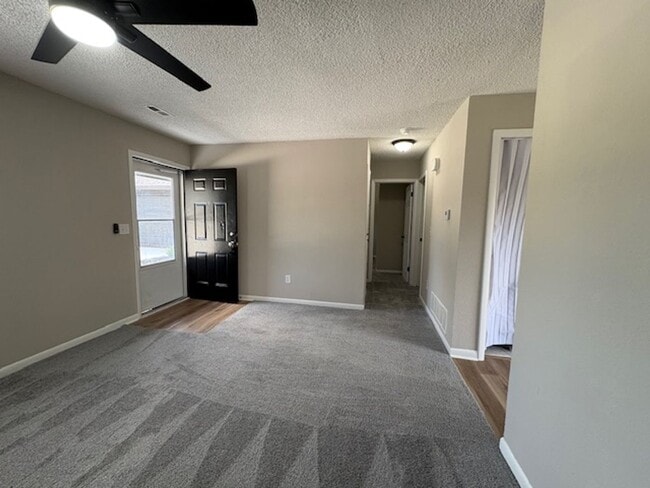 Building Photo - Beautifully Updated 2-Bedroom Duplex with ...