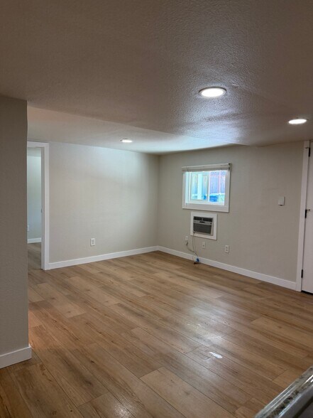 Building Photo - 472 Arleta Ave