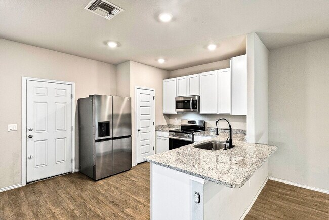 Building Photo - 7663 Stud Dr
