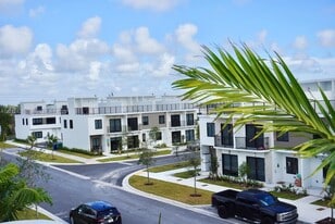 Building Photo - 26130 SW 139th Ave