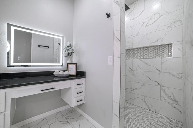 Building Photo - 4715 White Tail Ct