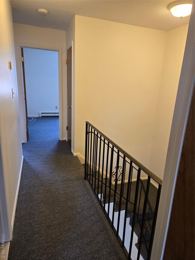 Building Photo - 538 Saracino Dr