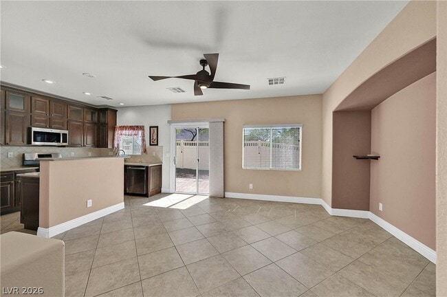 Building Photo - 1110 Tropical Star Ln