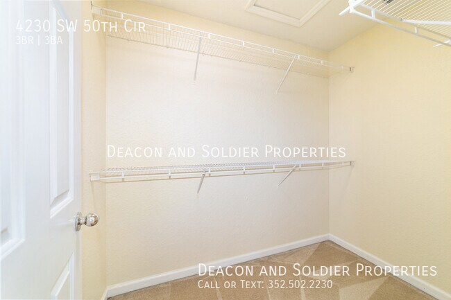 Building Photo - 4230 SW 50th Cir