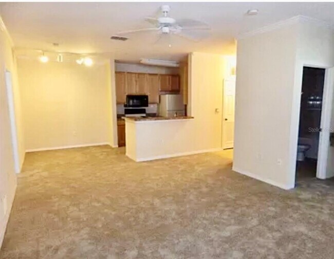 Building Photo - 10209 Courtney Palms Blvd