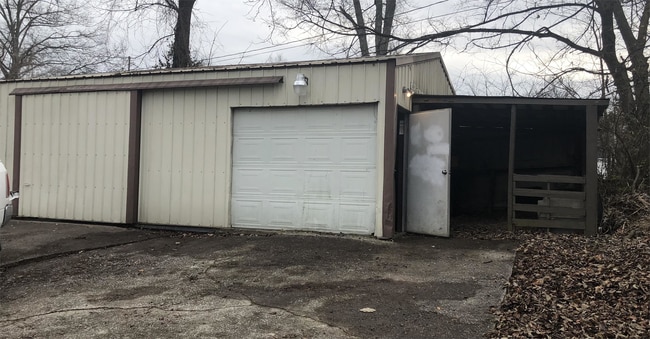 Building Photo - 305 Swigert Ave