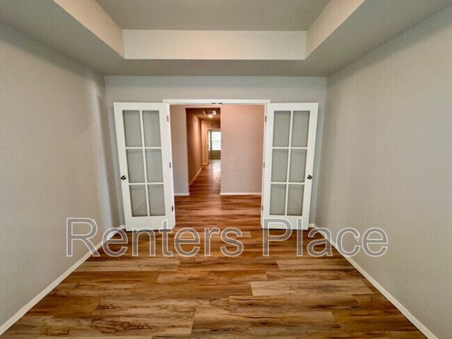 Building Photo - 12316 S Maplewood Ave