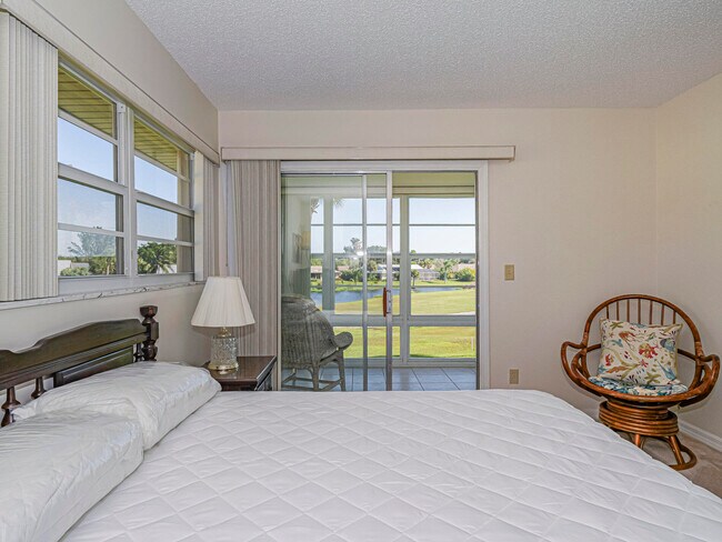 Building Photo - 36 Pine Arbor Ln