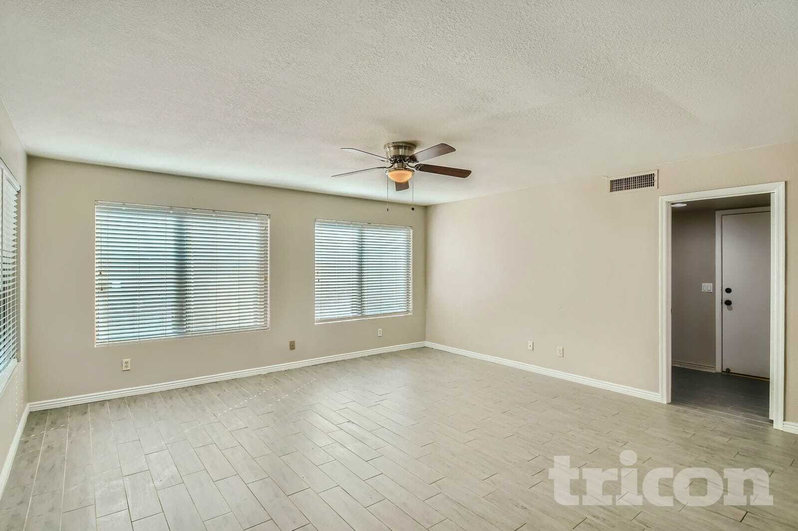 Building Photo - 15028 W Honeysuckle Ln