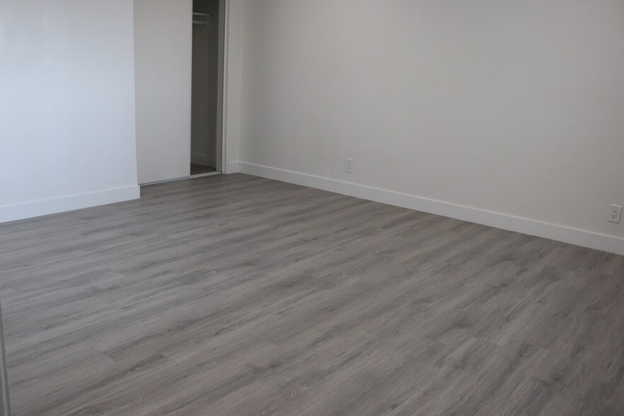 Building Photo - 6104 Costello Ave