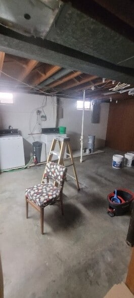 Building Photo - 7602 Parker St