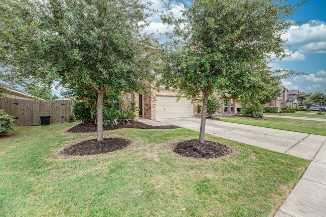 Building Photo - 18011 Alton Springs Dr