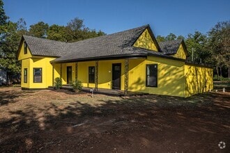 Building Photo - 731/735 8th Yellow Duplex