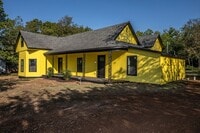 Building Photo - 731/735 8th Yellow Duplex