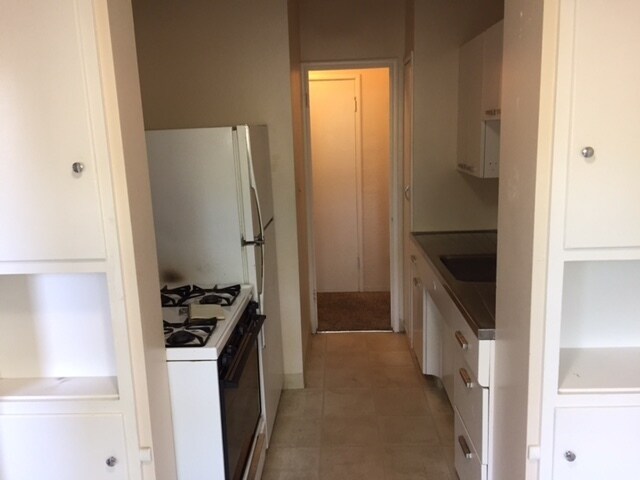 Building Photo - 21st