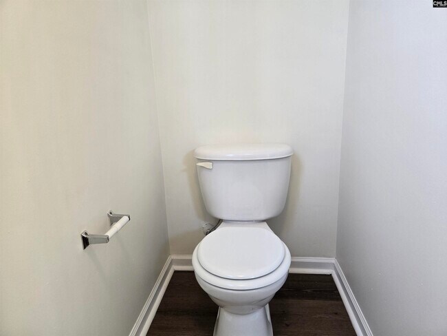 Building Photo - 132 Fox Grove Cir