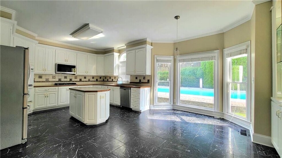 Building Photo - 2945 Millwater Crossing NE