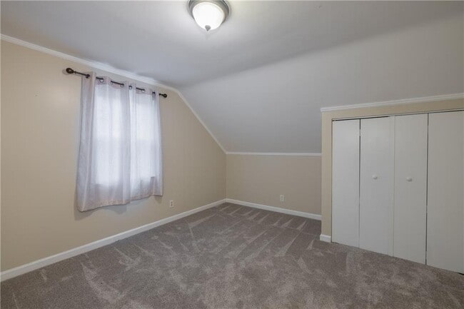 Building Photo - 359 Bleacker Rd