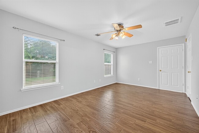 Building Photo - 7618 Village Mill Ln