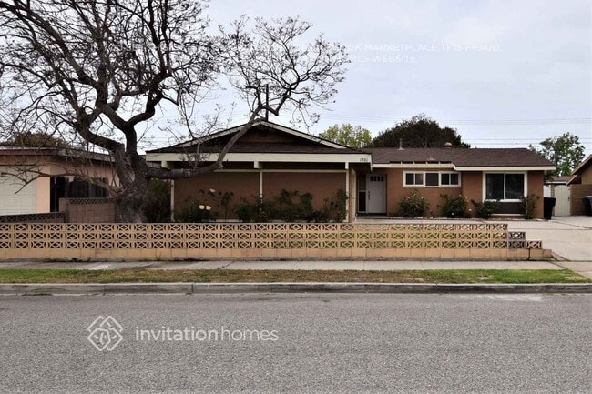 Building Photo - 1701 Claremont Dr