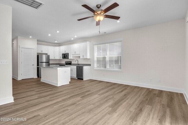 Building Photo - 6328 Beckington Dr