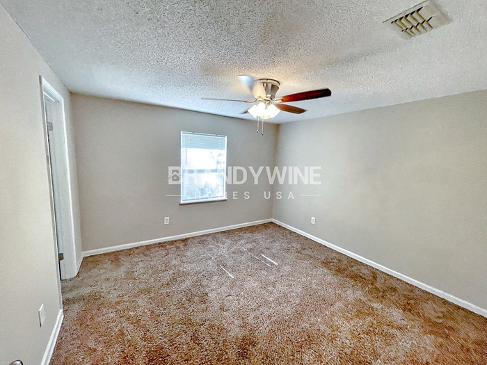 Building Photo - 5937 Camaro Dr W