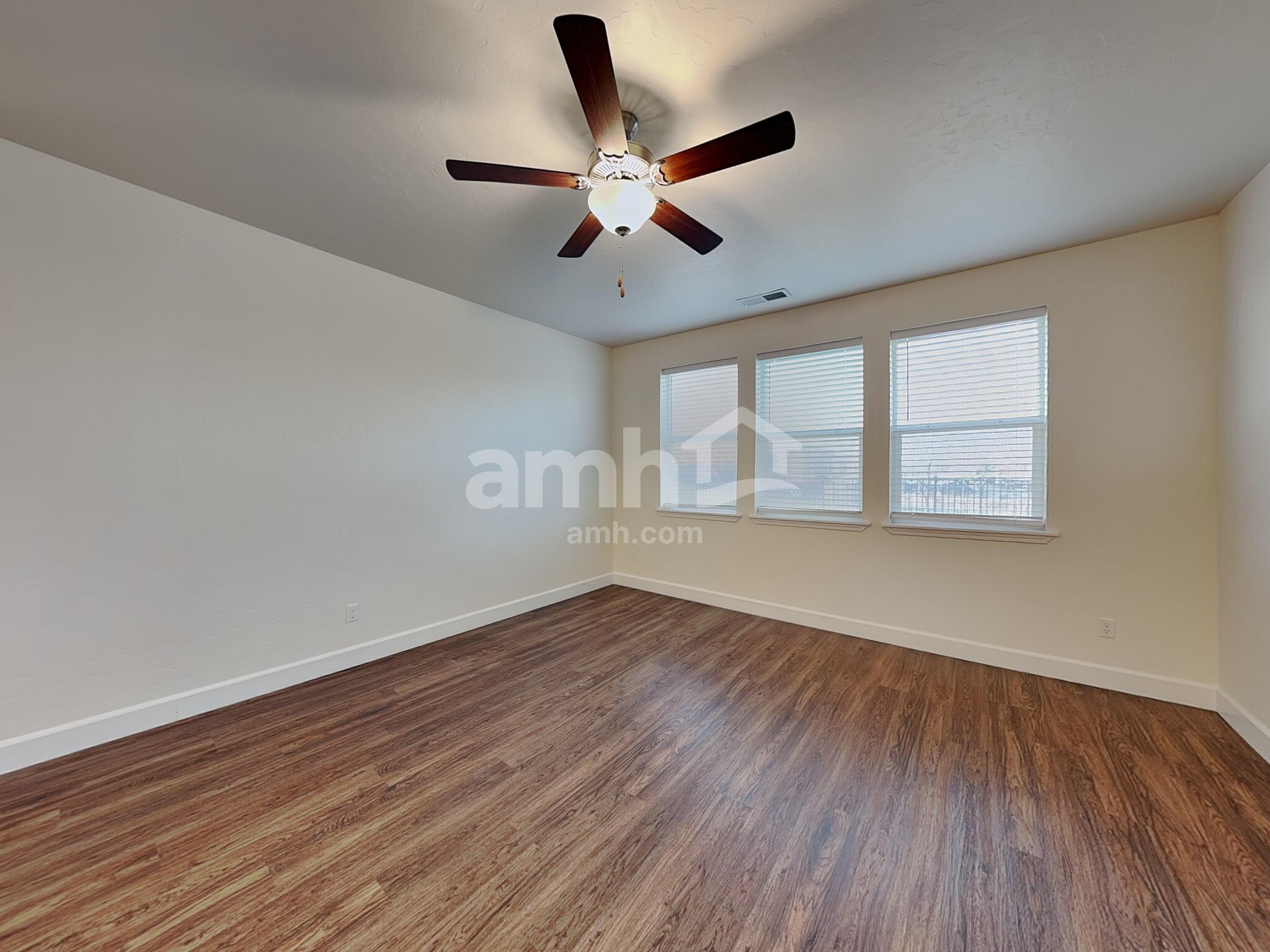 Building Photo - 94 E Sicily Dr