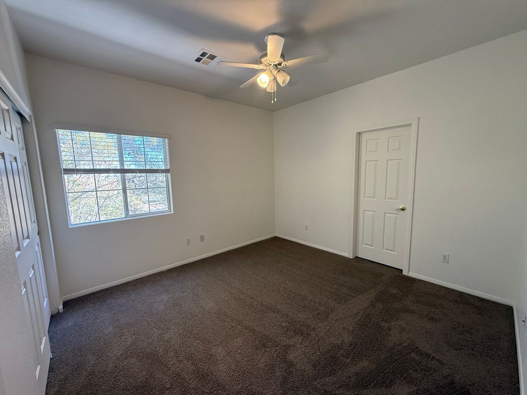 Building Photo - 206 Heiple Ct