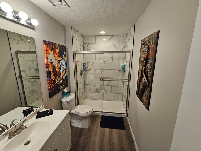 Building Photo - 814 Pierson Rd